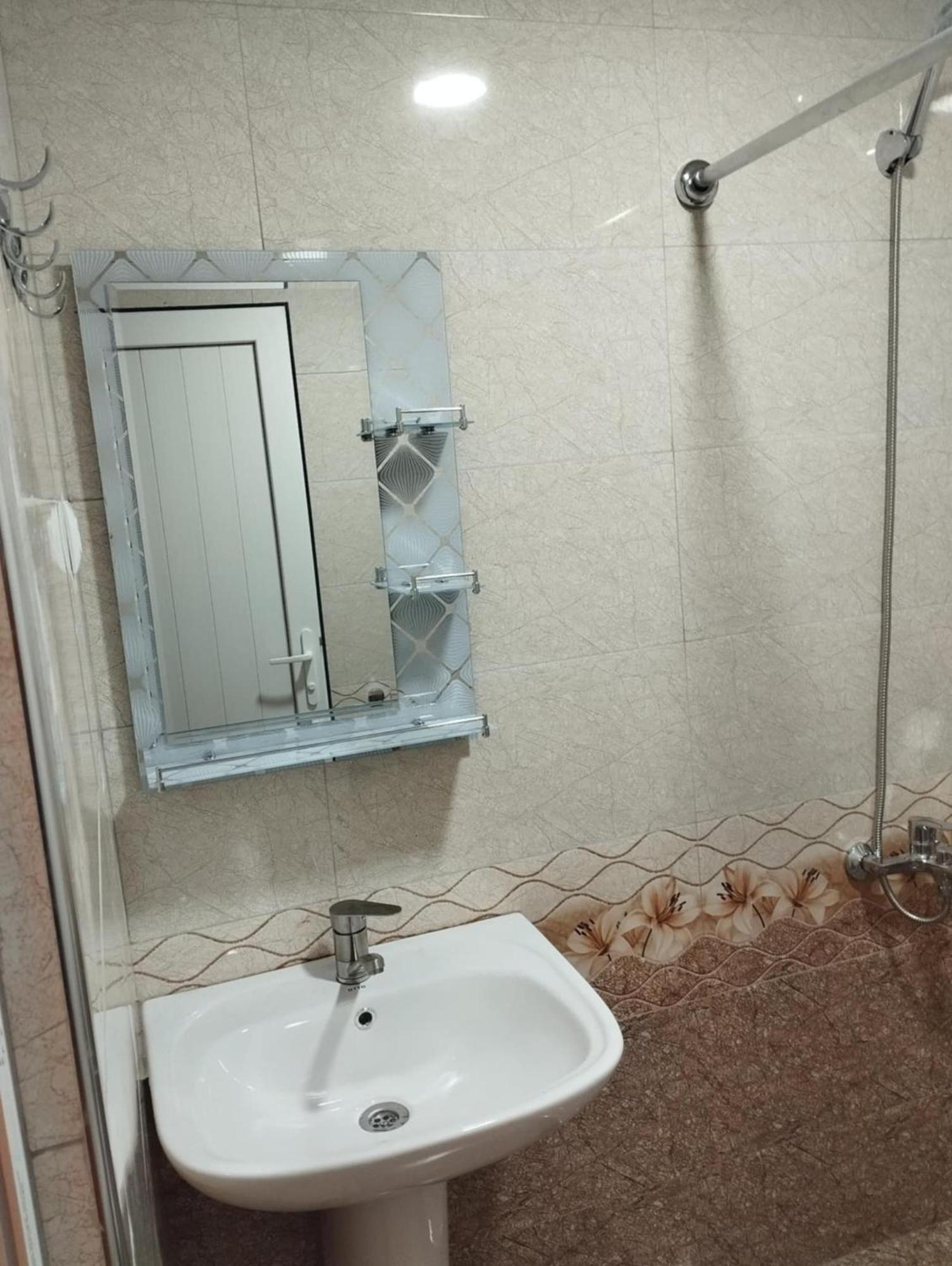 Mitane Hotel Sisian Eksteriør billede